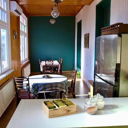 Pigeon guest house Tbilissi Extérieur photo