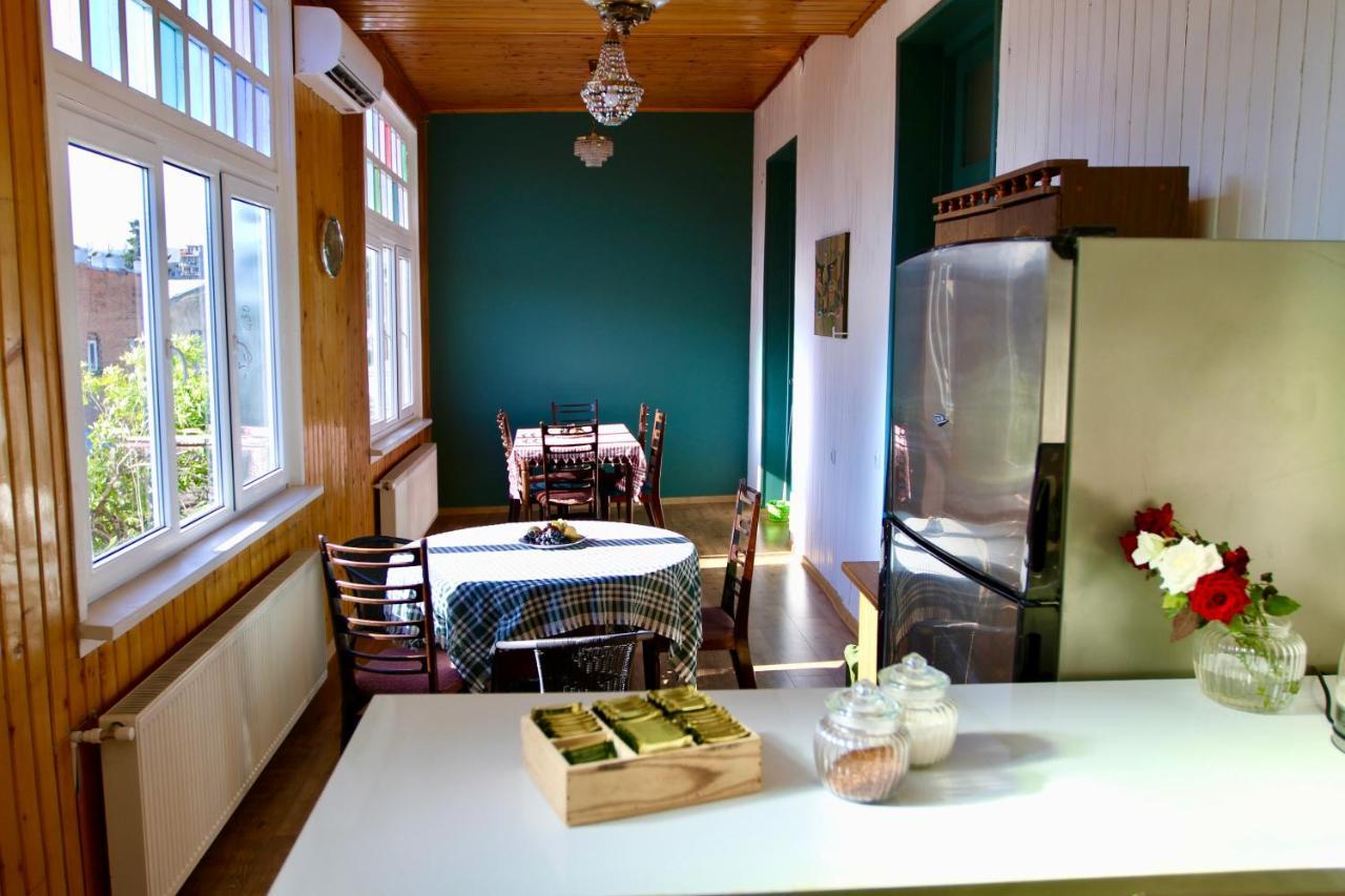 Pigeon guest house Tbilissi Extérieur photo