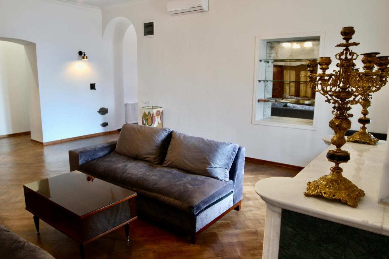 Pigeon guest house Tbilissi Extérieur photo
