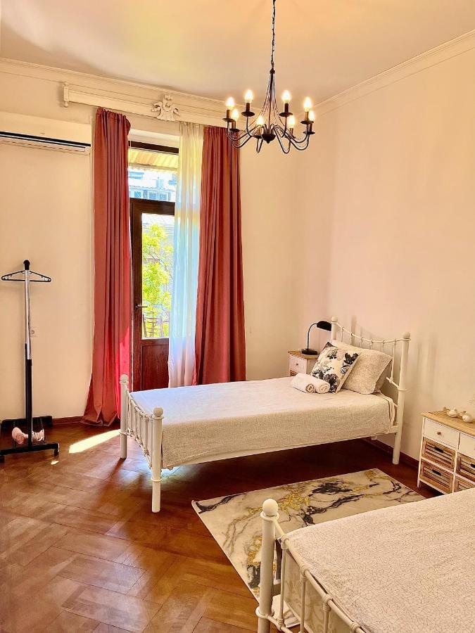 Pigeon guest house Tbilissi Extérieur photo