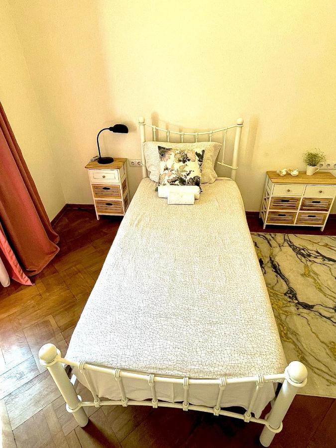 Pigeon guest house Tbilissi Extérieur photo
